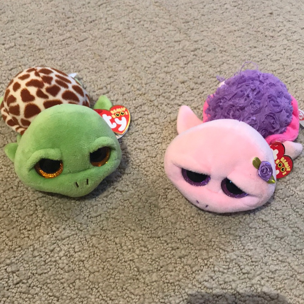 Two beanie boos